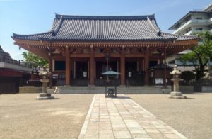 寺の門